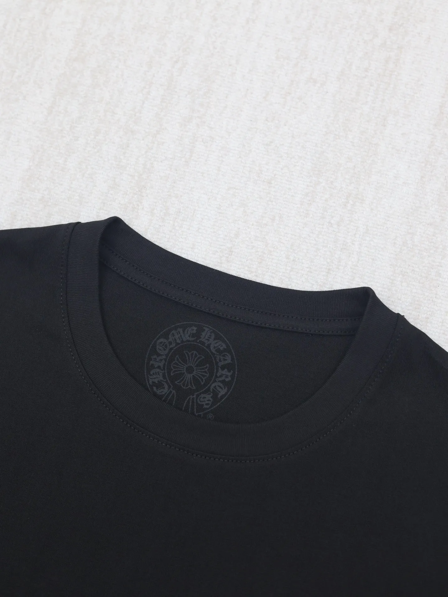 🅿️270 Come Hearts*/Cro Hearts 25SS back snowflake cross short-sleeved T-shirt. The fabric is made of 26-woven 200g cotton. The printing uses special imported slurry. Customized supporting accessories. Size: S/M/L